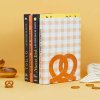 bookend pretzel brown metal 28079B