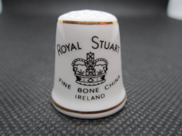Sběratelský náprstek - TCC Royal Stuart Ireland - zn. porcelánky