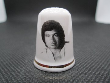 Sběratelský náprstek - TTG Engelbert Humperdinck, britský zpěvák