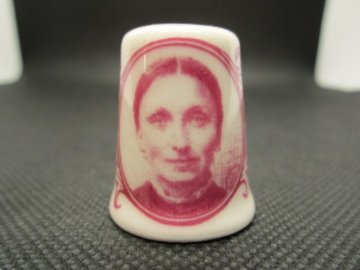 Sběratelský náprstek - Náprstková Josefa - manželka Vojty Náprstka, fialový