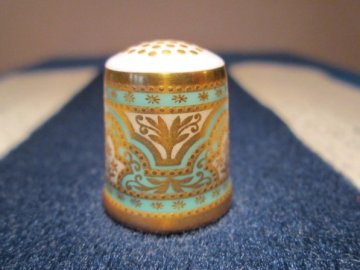 Sběratelský náprstek - Royal Crown Derby England - The Victorian Persian, Historical Collection
