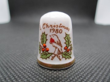 Sběratelský náprstek - TCC Caverswall England - Vánoce 1980, ruční malba, podpis autora