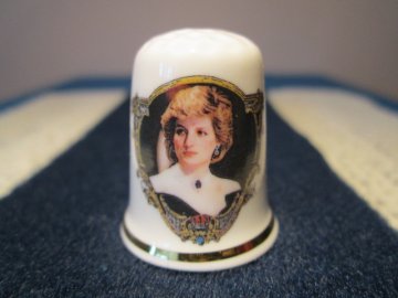 Sběratelský náprstek - Princezna Diana - stále bohužel chybí