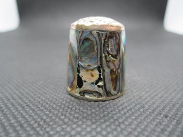 Sběratelský náprstek - Mexiko - Mother of Pearl, s perletí kolem dokola