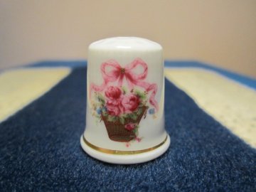 Sběratelský náprstek - TCC Limoges Castel France - Flower Basket 1991