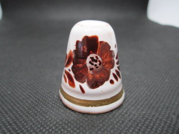 Sběratelský náprstek - Brno - s květem, ruční výroba a malba, glazovaná keramika