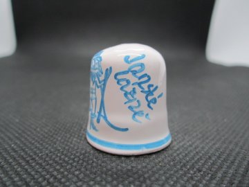 Sběratelský náprstek - Janské Lázně, modrá malba Krakonoše, glazovaná keramika