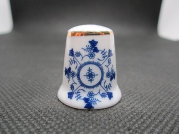 Sběratelský náprstek - TCC Bordeaux France - Blue Floral 1998, pro trh UK