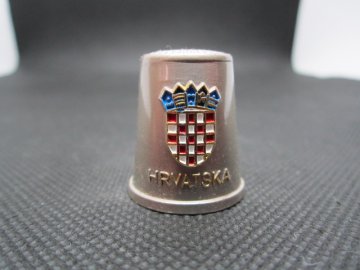 Sběratelský náprstek - 3D Chorvatsko - znak a mapa, bílý kov