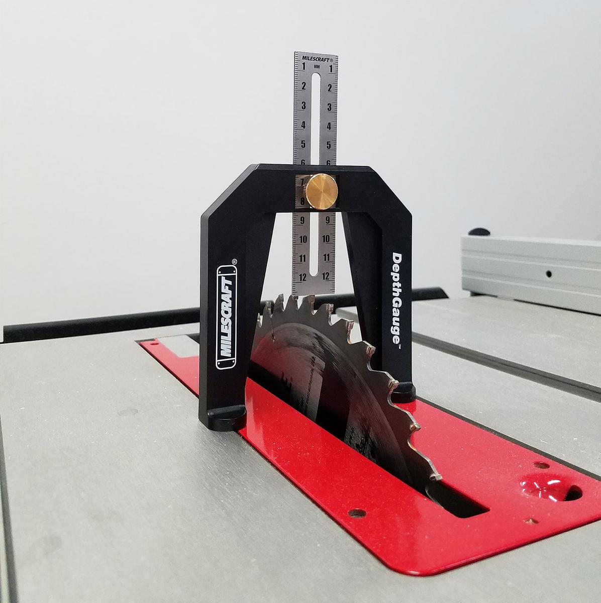 Milescraft | DepthGauge™ - posuvný hloubkoměr