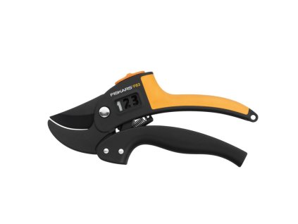 112857 1 nuzky powerstep zahradni p83 fiskars