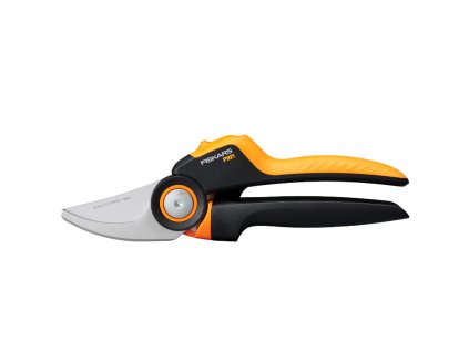 114255 1 nuzky zahradni x series powergear dvoucepelove p921 fiskars