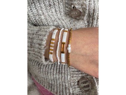 Set Miyuki náramků White gold na ruce