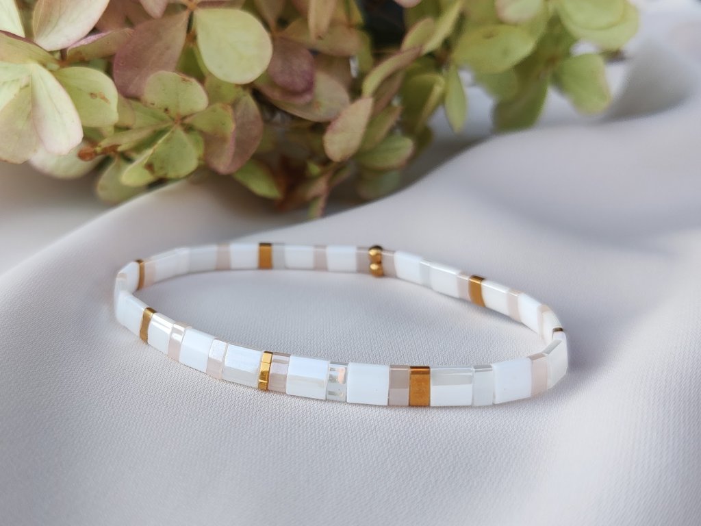 Rozklikněte náramky z Tila korálků