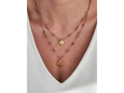 Náhrdelníky z hedvábí s broušenými minerály s protlačovaným medailonkem a medailonem slunce