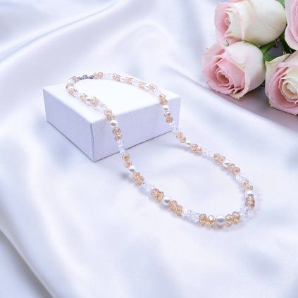 AURA – Golden Pearl Glow