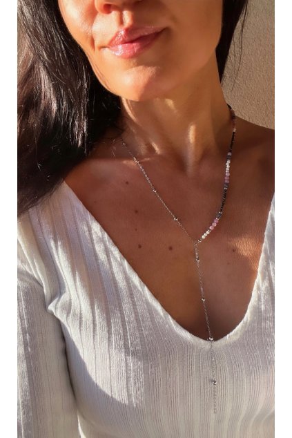 Dámský náhrdelník  z minerálů - Růžový Turmalín, Tanzanit 4 mm, Howlit 3 mm, Spinel 2 mm, stříbrný řetízek s kuličkami - ocel