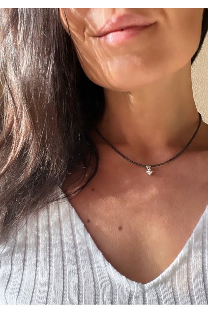 Dámský náhrdelník z minerálů - Stříbrný Obsidián 2 mm, srdíčko ze stříbra