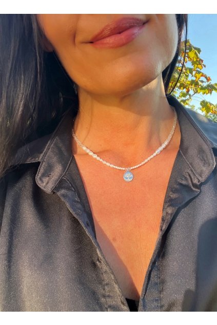 Dámský náhrdelník  z minerálů - Křišťál 3mm, Říční perly 5-6mm a 3-4mm, růžová perleť 2mm, Howlit 2,5mm, strom života ocel