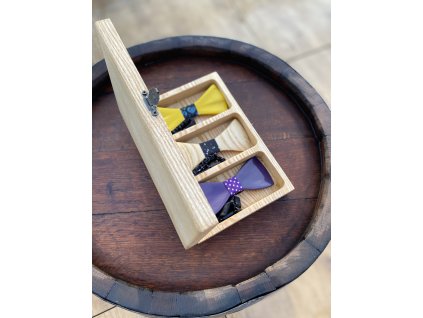 Krabička na 3 motýlky