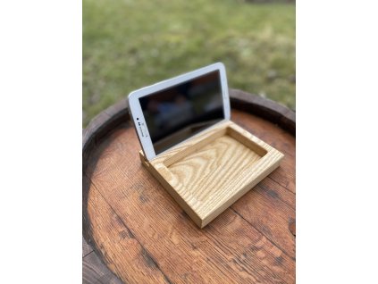 Dřevěný stojan na mobil/tablet