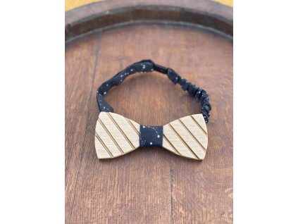 Řezaný motýlek se souhvězdím