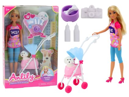 Panenka Anlily s Pejskem v Kočárku Láhve Miska Kost Foťák