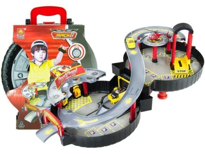 Dvoupodlažní autodráha s motivem kufru s koly