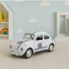 Kovový Model Klasického Auta Garbus 1:32 Bílý s Otevíracími Dveřmi a Pohonem Pull Back