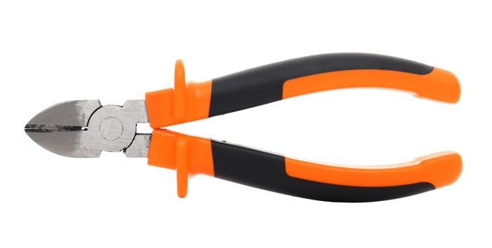 Cutting pliers