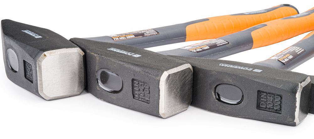 Sada zámečnických kladiv Powermat PM-MSL-Z7T – detail topůrka a rukojeti