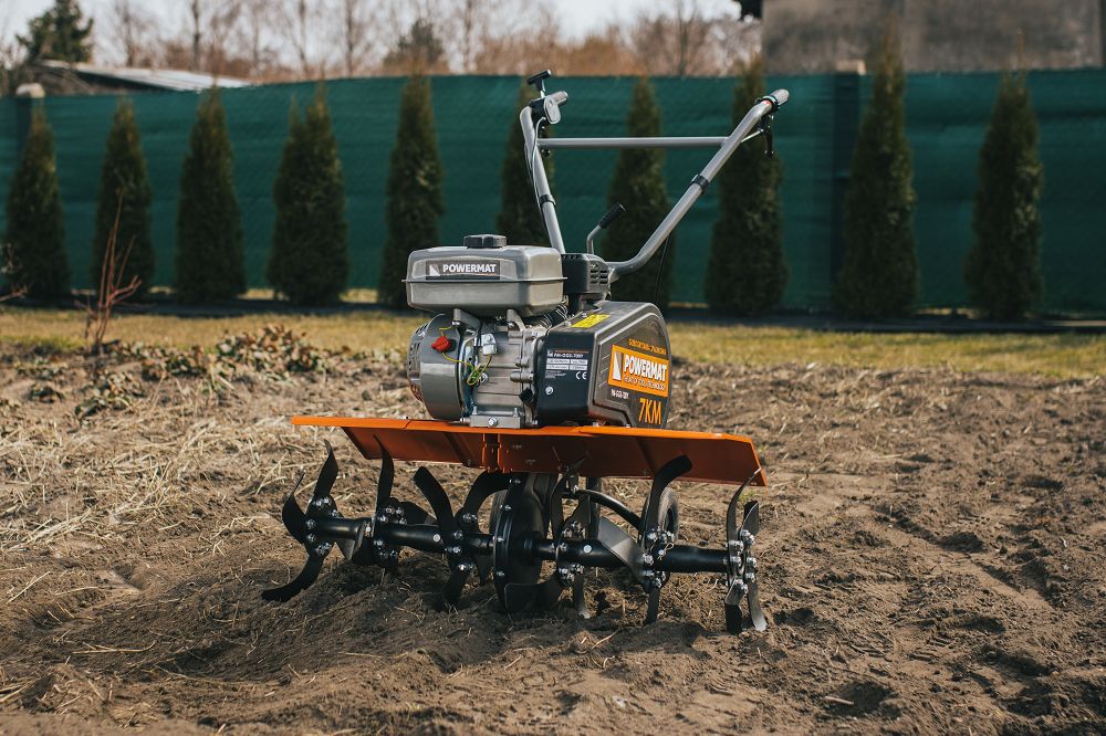 Benzínový kultivátor Powermat PM-GGS-700Y – motor a rám