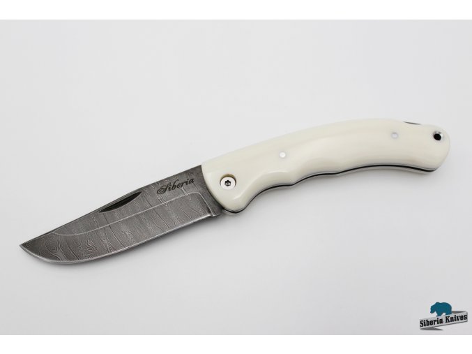 Zavírací ručně kovaný nůž z damašku White bear