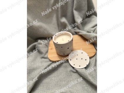 Srdcová černá s víčkem