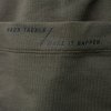 Kraťasy Make It Happen Badge Shorts  Lehké a stylové kraťasy s výrazným logem, ideální pro léto a volný čas
