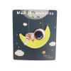 Nalepovací nášivka Astronaut spí na Měsíci 6 x 3,5 cm