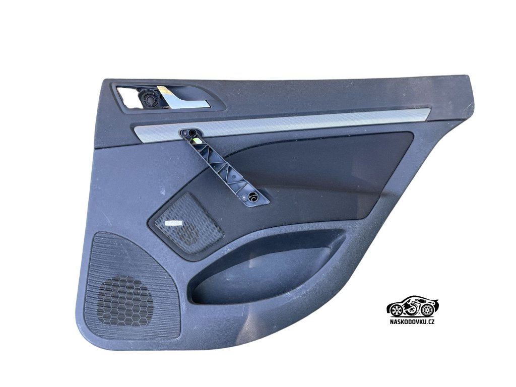  Tapecírunk zadní pravý pro elektrické stahování zadních oken , lišta šedá , sound systém Škoda Octavia II combi , Octavia 2 combi 