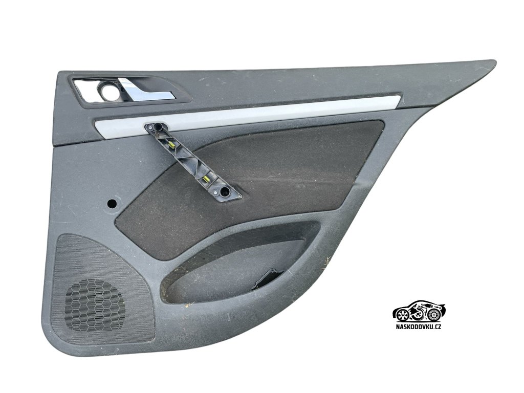 Tapecírunk zadní pravý pro manuální stahování zadních oken , lišta stříbrná , Škoda Octavia II liftback , Octavia 2 liftback 