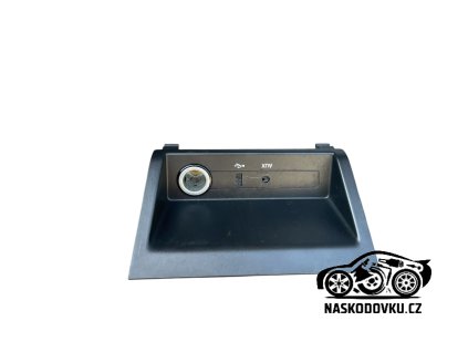 Krytka spodní díl se zasuvkou 12V , Škoda Fabia III , Fabia 3 , 6V0857367A , 6V0 857 367 A