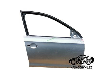 Přední pravé dveře Škoda Rapid 5JA831052C  , 5JA 831 052 C
