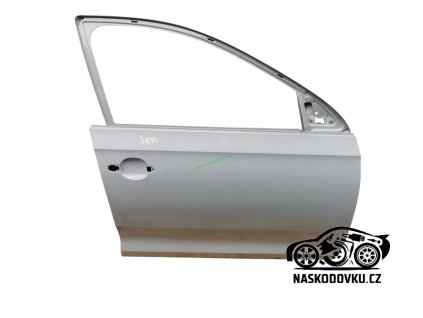 Přední pravé dveře Škoda Rapid 5JA831052C  , 5JA 831 052 C