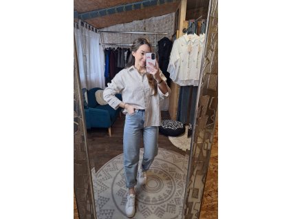 Košile se srdíčky