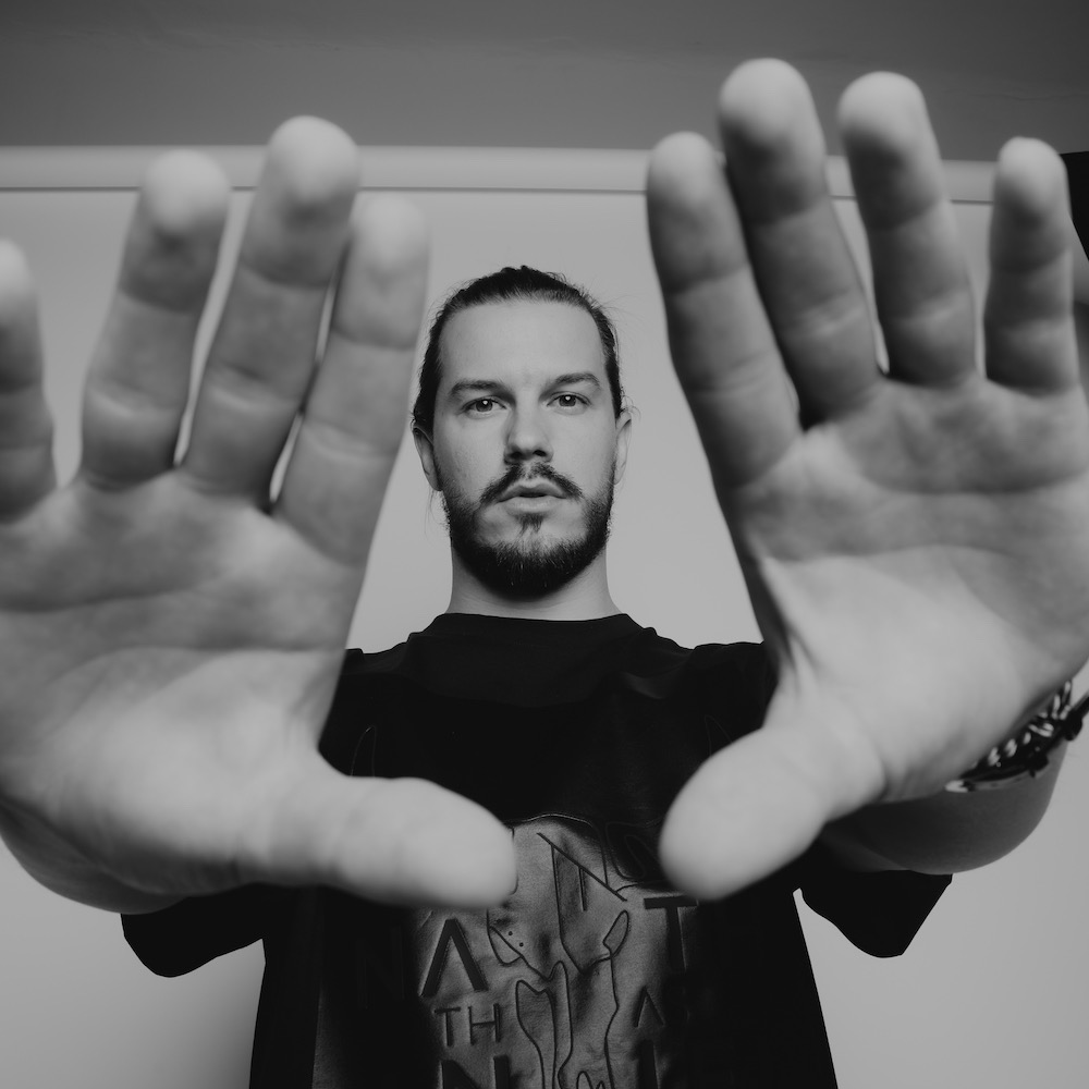 Nathaniel Thas baner