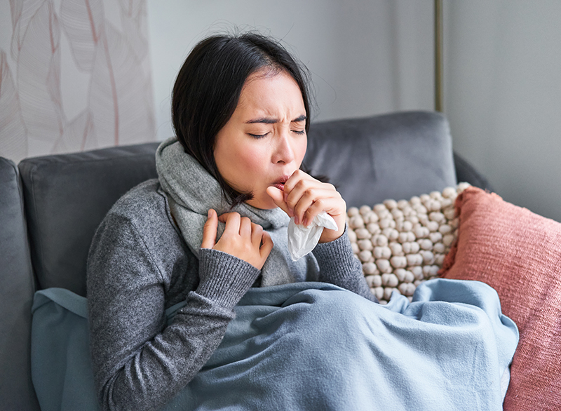 Kašel bez léků: Jak ho zkrotit přírodní cestou?