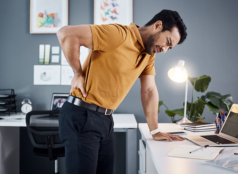 Ból pleców: najczęstsze przyczyny i skuteczne sposoby na jego pokonanie