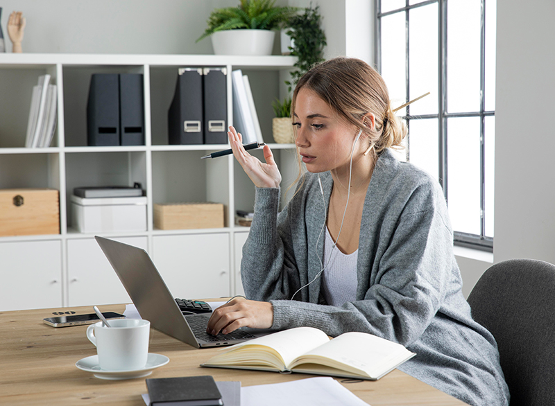 Home office vs. biuro: jak zachować wysoką produktywność w domu?