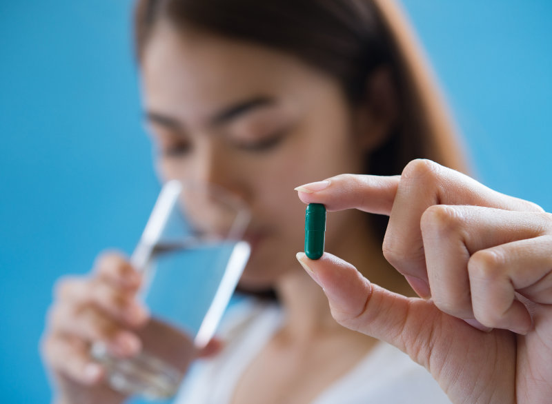 Jak prawidłowo przyjmować cynk: kiedy, z czym i na co należy uważać