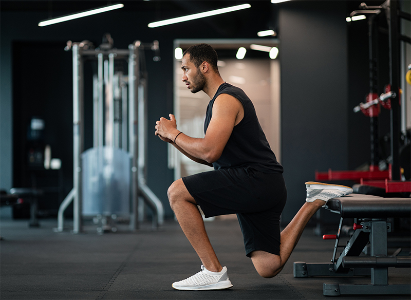 Bulharský drep: Technika, benefity a chyby, ktoré brzdia váš progres