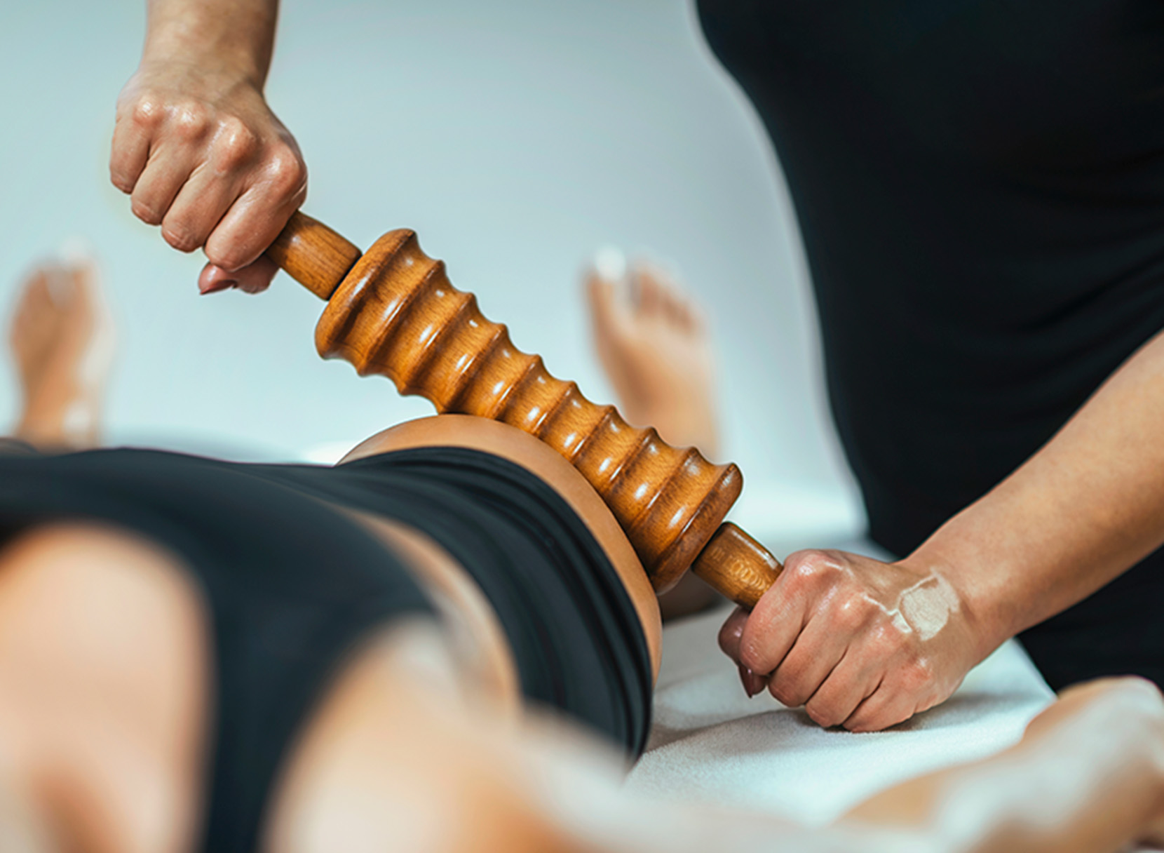 Maderoterapia: Prírodná metóda pre tvarovanie postavy