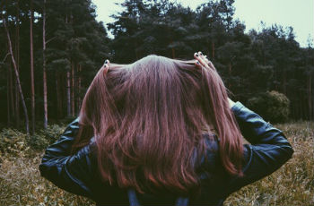 Proč přejít z chemie na hennu a rostlinné barvení 